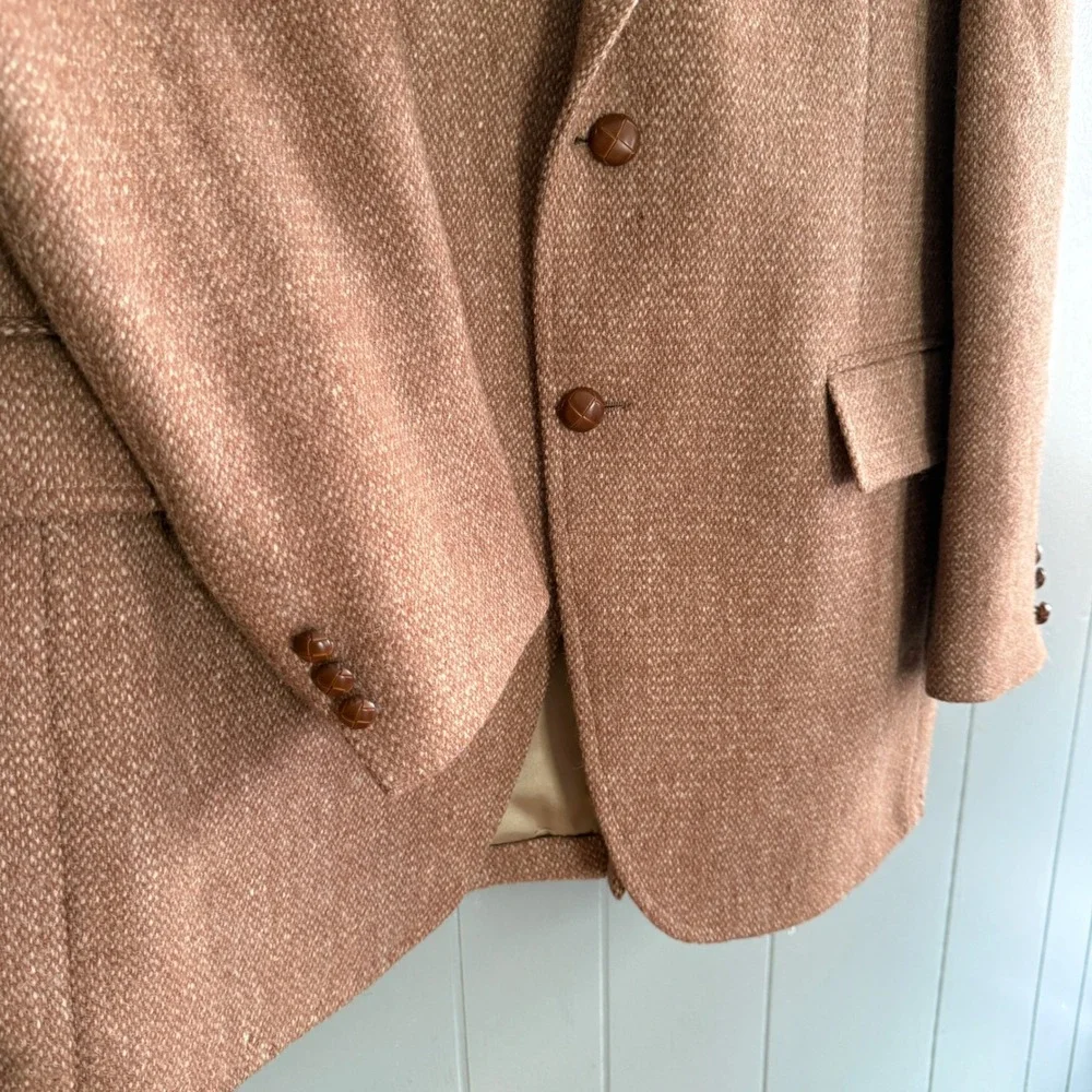 Harris Tweed Vintage Mens Brown Herringbone Wool Blazer 42R FLAW Moth Damage